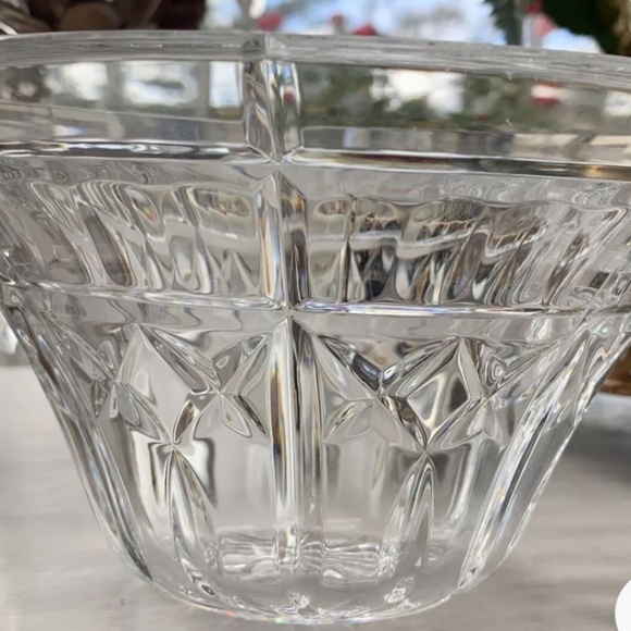 Waterford Crystal "Welcome Bowl" 1997 Versa Flared Shape - Picture 3 of 6